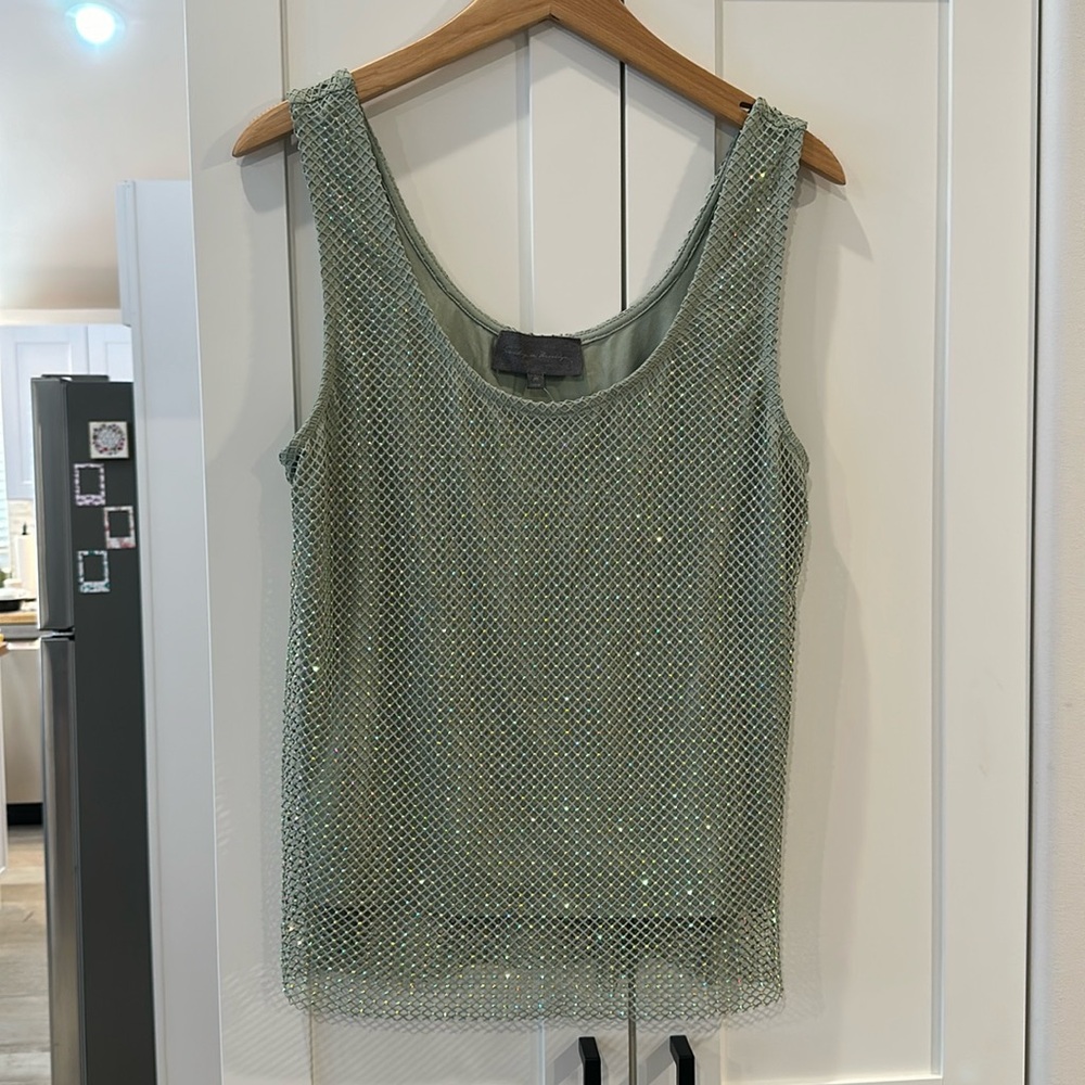 Sparkling green tank